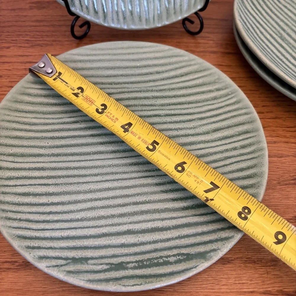 Pier 1 Per210 Two Tone Green Textured Body Stoneware 8